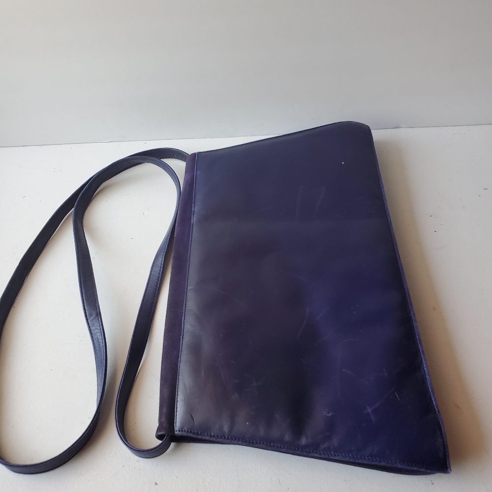Vintage Charles Jourdan Paris  Purple Suede and Leather Shoulder Bag . - Picture 5 of 8
